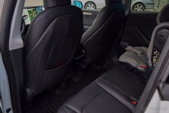 Tesla Model Y Long Range Dual Motor AWD 4x4 - 8