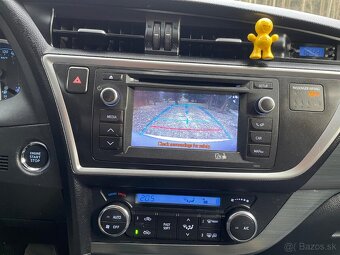 Toyota AURIS 2.0D-4D Diesel M6 TOP STAV - 8