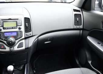 Hyundai i30 CW 1.4i 2xKOLA 77 kw - 8