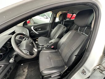 Renault Fluence Sedan 81kw Manuál - 8
