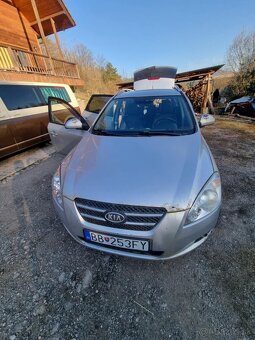 Kia ceed sw - 8