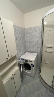 Prenájom 2-izbového bytu – Levice, centrum - 8