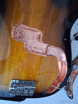 Basgitara Squier by Fender - Precision Bass - 8