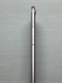 IPHONE 7 • 128GB - 8