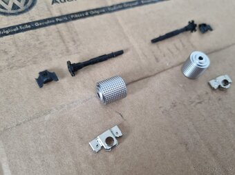 ROLOVACIE KOLIESKA NA MULTIFUNKCNY VOLANT - 8