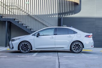 Toyota Corolla 1.8 Hybrid GR SPORT - 8
