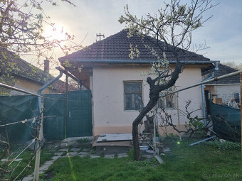 NA PREDAJ 2 x RODINNÝ DOM a POZEMOK 1099 m2 POBEDÍM NMNV - 8