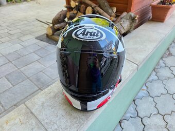Arai Quantic Space red M - 8