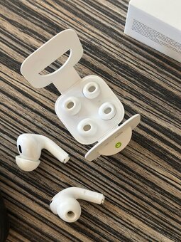 Apple AirPods Pro 2 (USB-C, MagSafe) – výborný stav + púzdro - 8