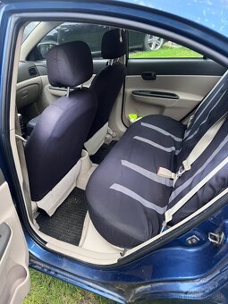 Hyundai accent - 8