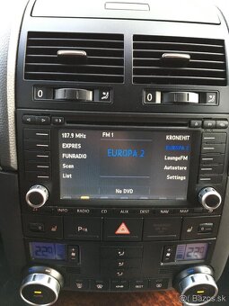 VOLKSWAGEN TOUAREG 3.0 TDi V6 4MOTION - 8