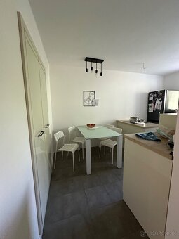 Prenájom 3izboveho bytu Valaská - 8