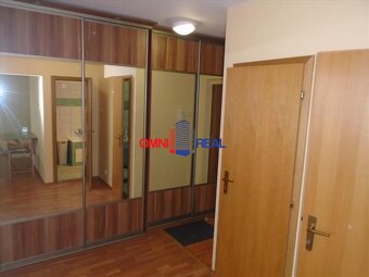 2 IZBOVÝ ZARIADENÝ BYT, ZADUNAJSKÁ CESTA, ZAČIATOK PETRŽALK - 8