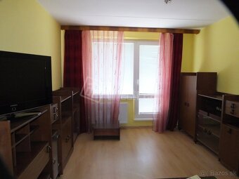 ZNÍŽENÁ CENA-Veľometrážny byt v tichej lokalite plnej zelene - 8