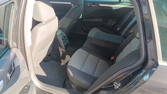 ŠKODA SUPERB KOMBI 2.0 TDI 103 kW CR DSG6 - 8