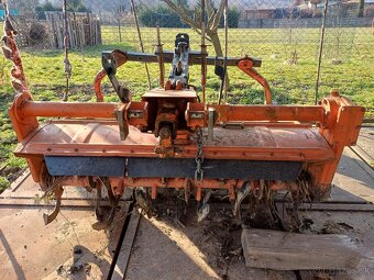 Predám malotraktor Kubota B7000 4wd - 8