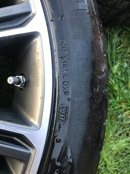 Elektróny Range Rover 275/40 r22 - 8