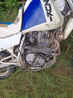Suzuki dr 600 - 8