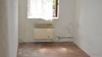 NA PREDAJ: starší 4izbový rodinný dom s pozemkom 655m2 - Jel - 8