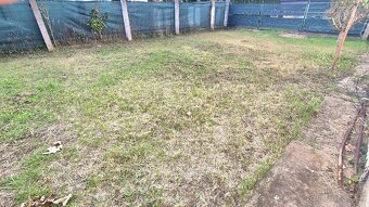 Exkluzívne ponúkame na predaj veľký 3.izbový byt s pozemkom. - 8