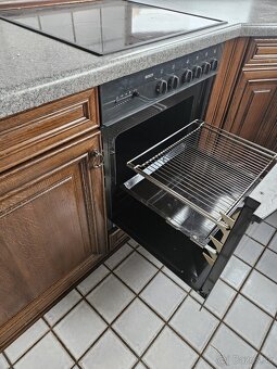 Masívna kuchynská linka z Nemecka so spotrebičmi - 8