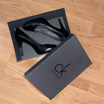Calvin Klein spoločenské čierne lodičky - 8