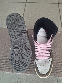 Air Jordan 1 Travis Scott - 8