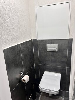 PREDAJ - 2 izbový byt NA NÁMESTÍ - 8