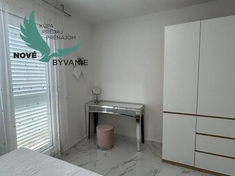 Na predaj dom 2x apartmán len 80m od mora v Chorvátsku - 8