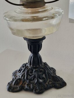 Stara petrolejova lampa - 8