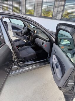 Predám zachovalý Nissan Almera - 8