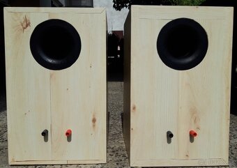 Predám pár UCD 280 - 8