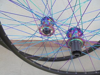 Kolesá na Pev.Osy 15x100 - 12x142 mm. alebo na  R.Upináky. - 8