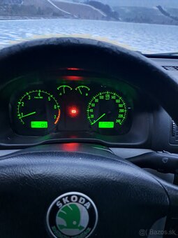 Škoda octavia 1 2.0 - 8