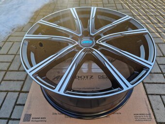 AEZ Montreal 8,5x20 5x112 black polished - 8