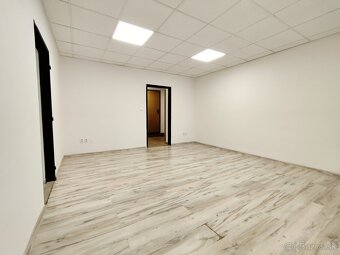 Atraktívne priestory v centre Čadce - 8