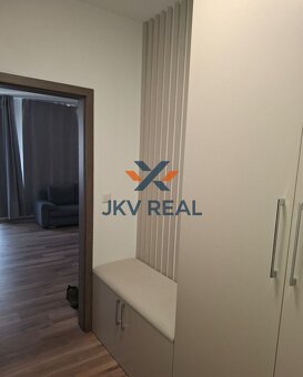 Luxusný 2 izbový byt v novostabe na prenájom - 8
