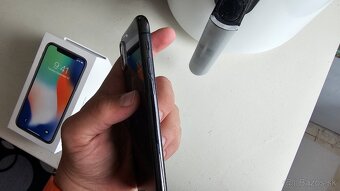 Apple iPhone X 256GB - puknutý zadok, nová batéria - 8