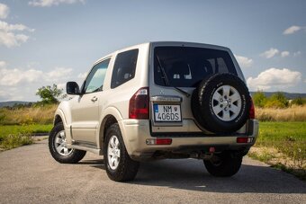 MITSUBISHI PAJERO 3.2 DI-D 118kW A/T 2005 - 8