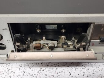 Magnetofon Tesla SM260 》Hi-Fi STEREO kazetový přehrávač - 8