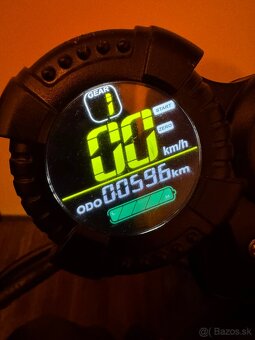 E-Kolobežka Vsett 10+ Lite - 8
