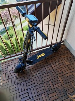 Elektrická kolobežka Jeep - 8