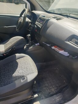 Fiat Doblo Cargo 1.6 JTD 77kW rok 2011 - 8