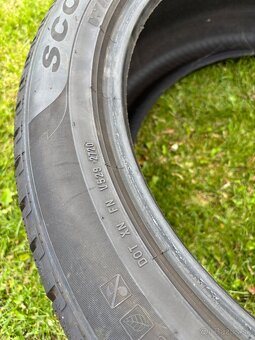 Pirelli Scorpion 285/40/21 - 8