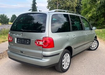 VOLKSWAGEN SHARAN 1.9 TDI 7-MIESTNY HIGHLINE - 8