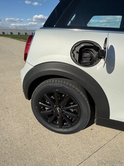 Predám MINI COOPER SE 11/2021 elektrické , ako nové - 8