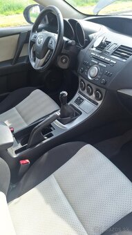 Mazda 3 - 8