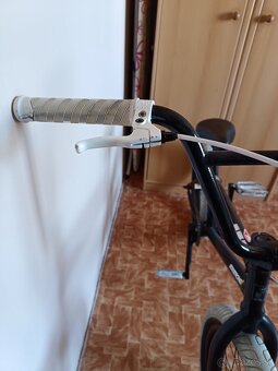 BMX - 8