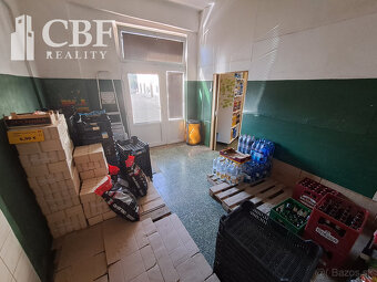 Na predaj nebytový priestor / obchod v centre obce Plešivec - 8