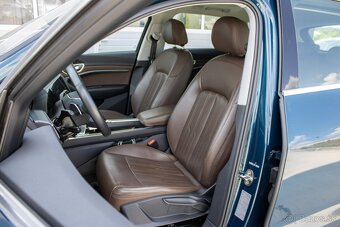 Audi E-tron 55 quattro - 8